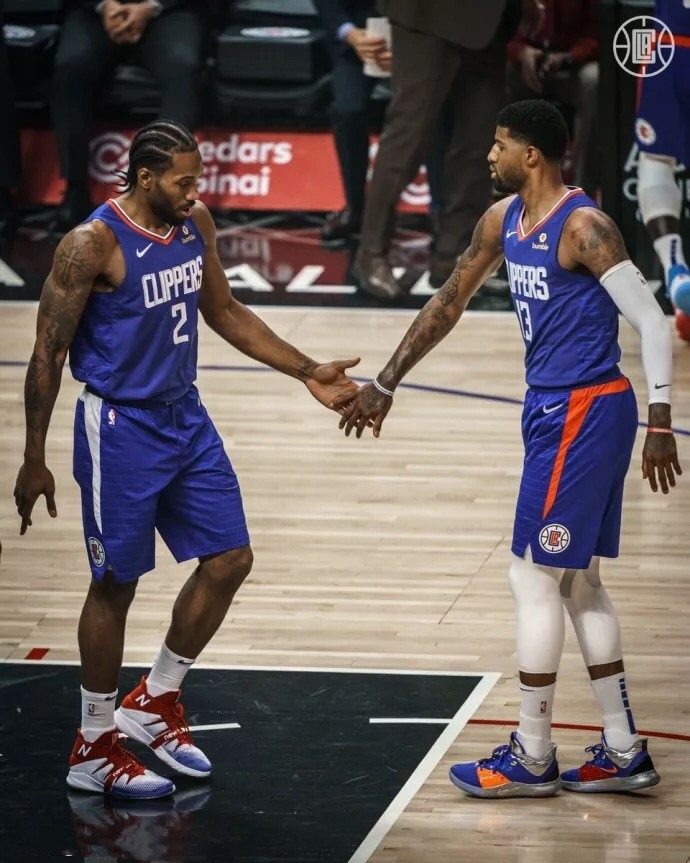 配合默契上 配合默契上