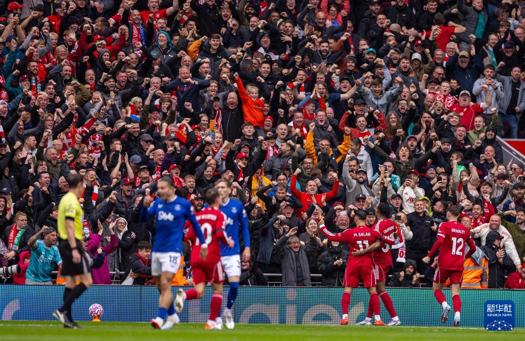 在肋部背身 在肋部背身